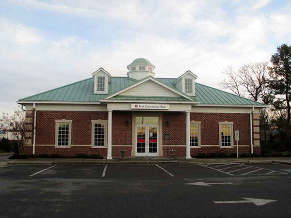 First Community Bank's Mechanicsville branch at 6109 Brashier Blvd. (Photo by Burl Rolett)