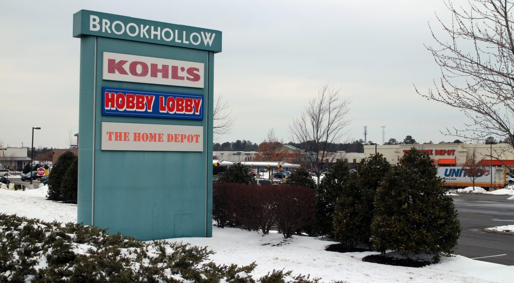 The Brookhollow shopping center is getting some new tenants. Photo by Katie Demeria.