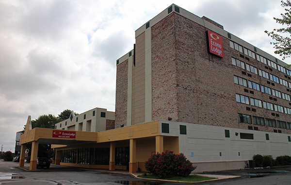 A recently rebranded Econo Lodge near the airport is undergoing renovations. Photo by Katie Demeria.