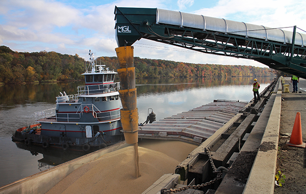 Soybeans are loaded onto a barge at the Port of Richmond. Photos by Katie Demeria.