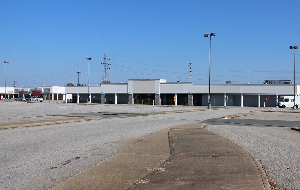 The Dumbarton Square Shopping Center at 7101 Staples Mill Road. (J. Elias O'Neal)