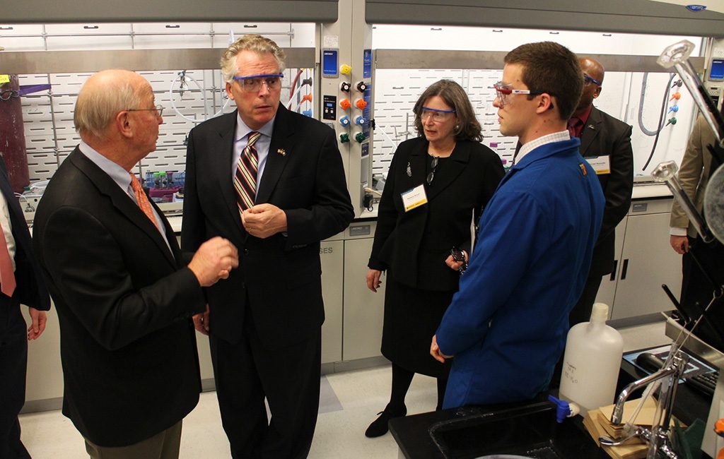 Gov. Terry McAuliffe takes a tour of VCU's new engineering lab. (Jonathan Spiers)