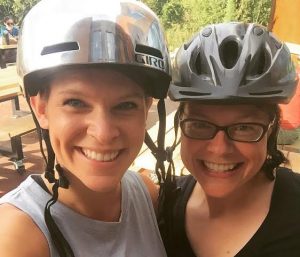 Alison McGrail (left) and Cheyenne Burnham co-founded the startup. (Courtesy Cap Trail Bike Shuttle)