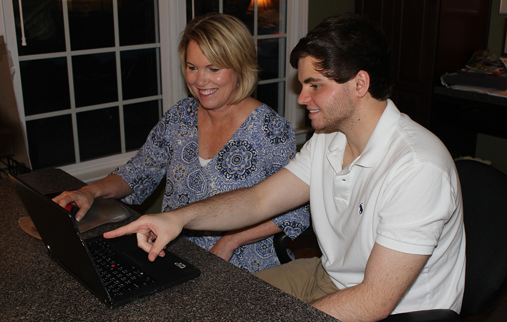 Tammy (left) and Carter Glotz, the mother-and-son duo behind TechStar Tutors. (Courtesy TechStar Tutors)