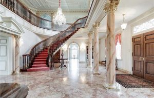 river run manor foyer